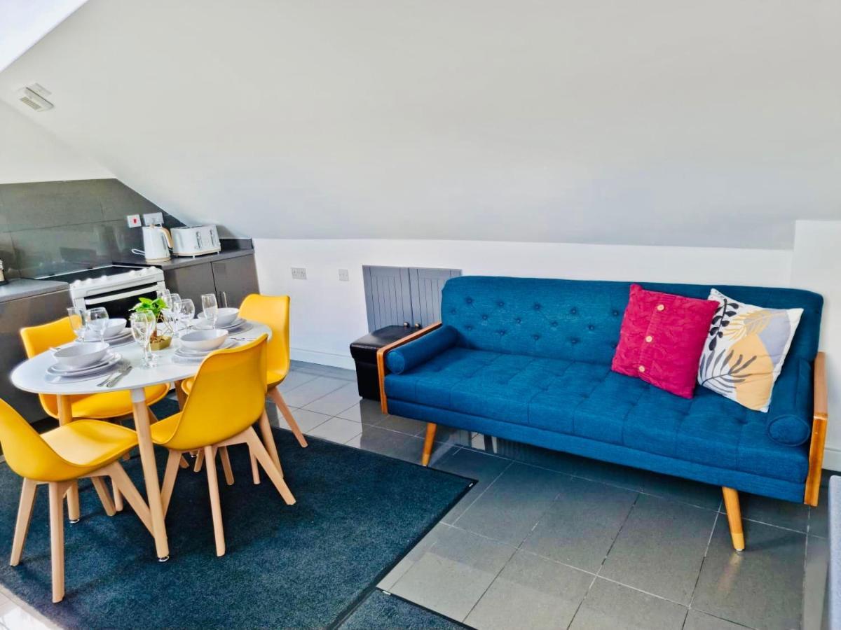 Cosy 3 Bed Apartment Near Birmingham Airport & Nec Perfect For Groups & Contractors! المظهر الخارجي الصورة