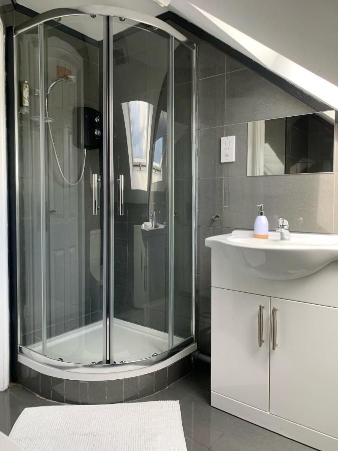Cosy 3 Bed Apartment Near Birmingham Airport & Nec Perfect For Groups & Contractors! المظهر الخارجي الصورة